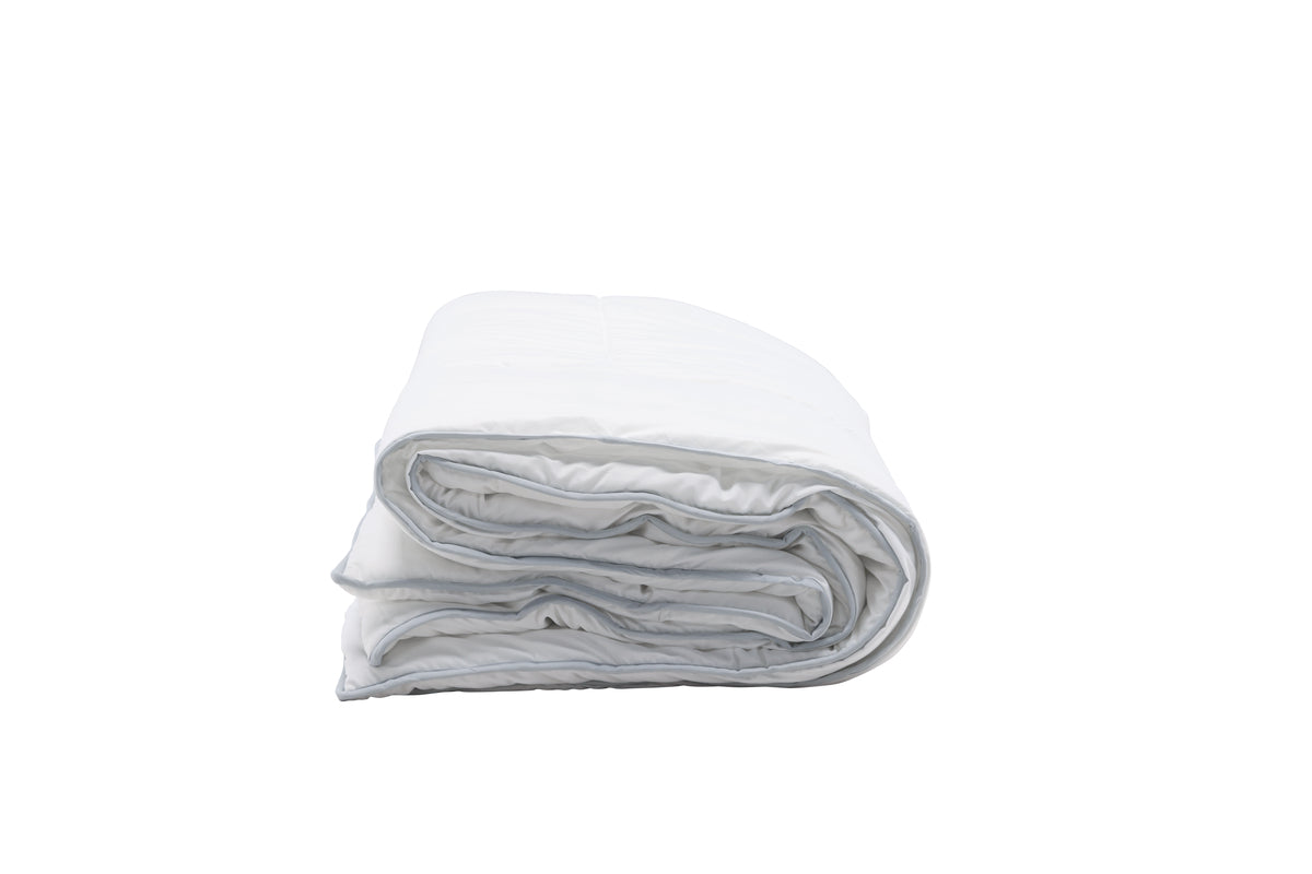Premium duvet Skara 200 × 150 cm – microfiber lightweight blanket