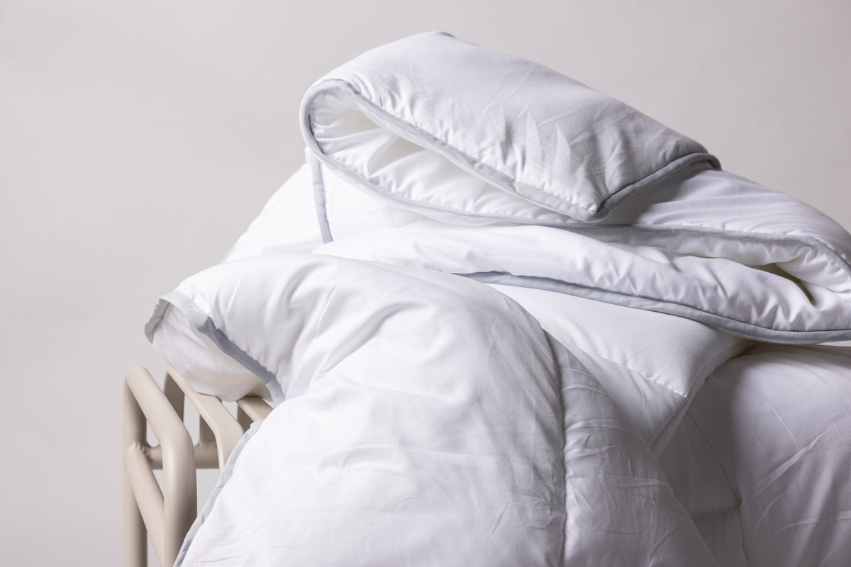Premium duvet Skara 200 × 150 cm – microfiber lightweight blanket