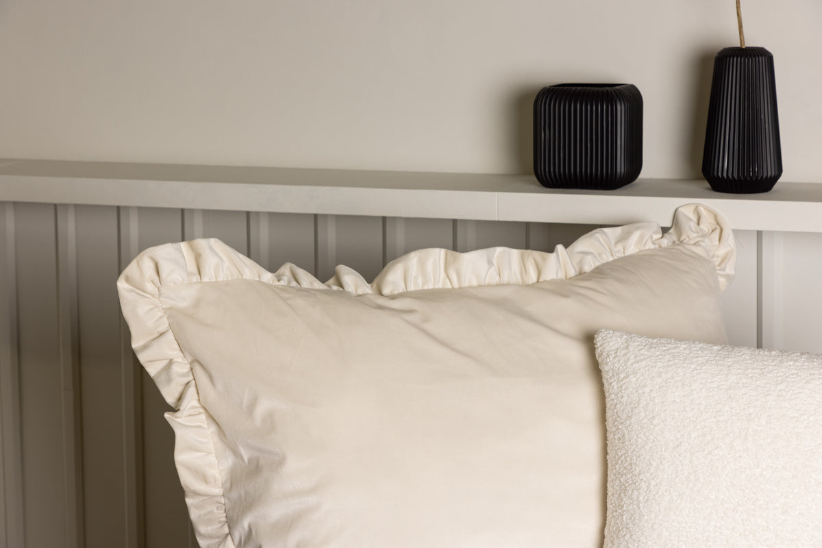 Pillowcase Charming - 70x100 cm in White and Gray