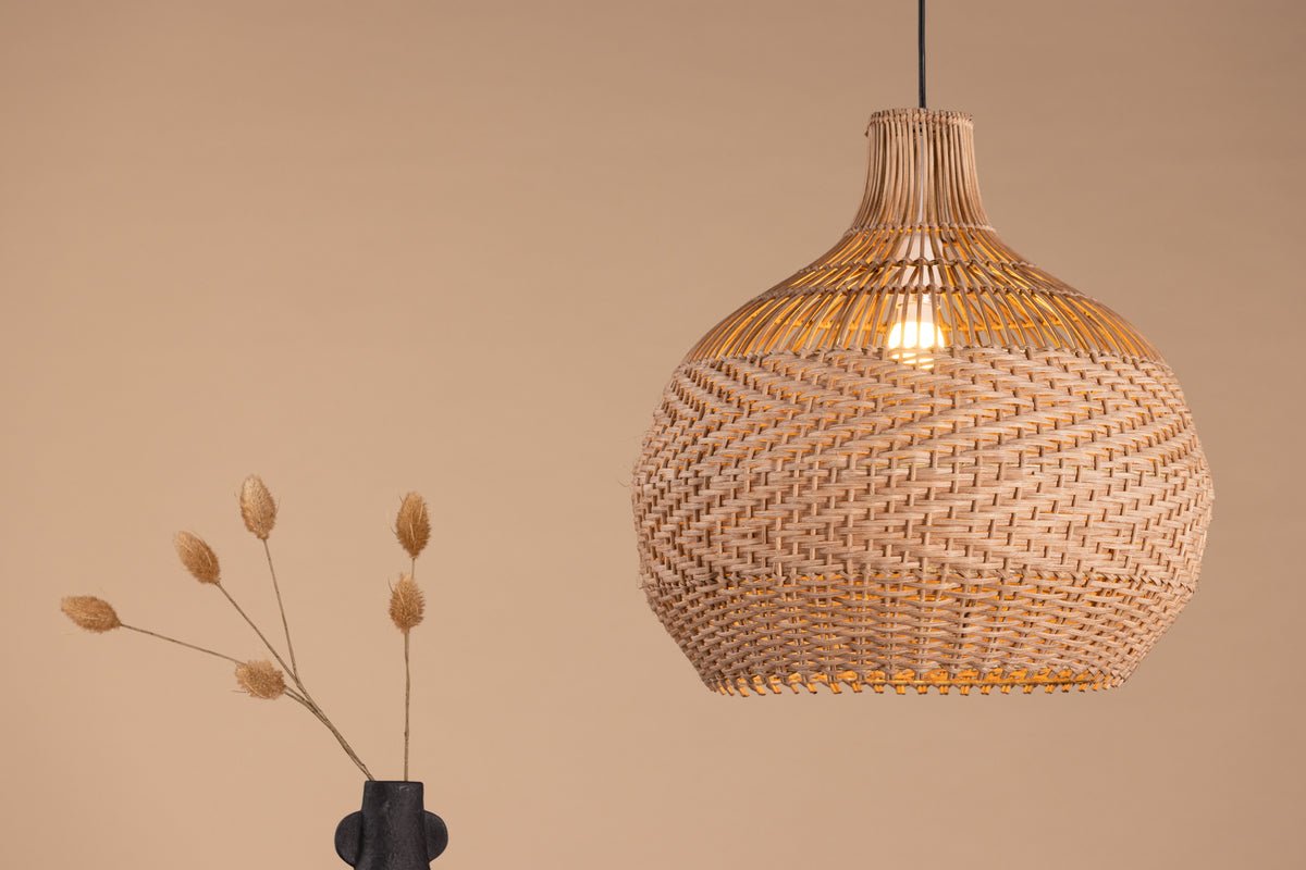 Pendant lamp "Ghanzi" – Light rattan shade with woven pattern