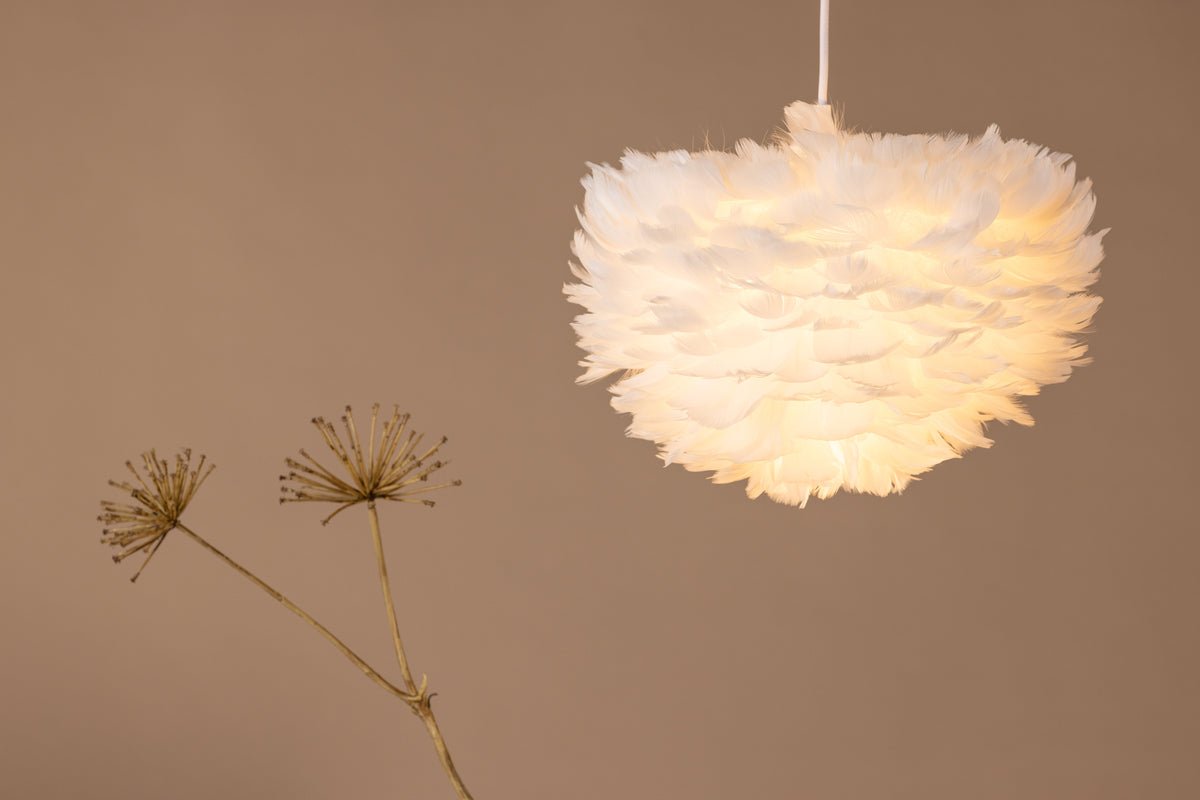 Pendant lamp "Pilanesberg White" – lampshade made of artificial feathers