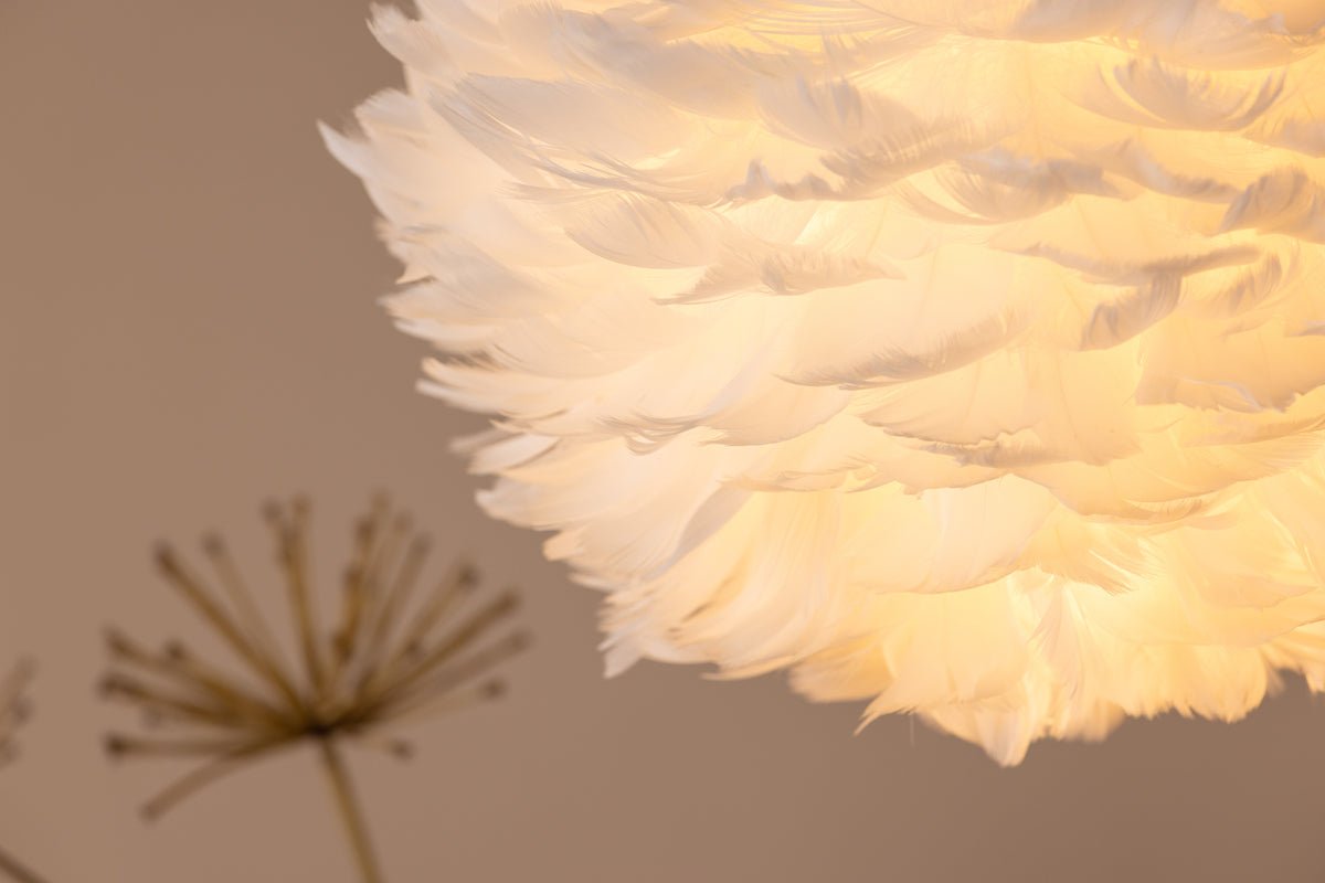 Pendant lamp "Pilanesberg White" – lampshade made of artificial feathers