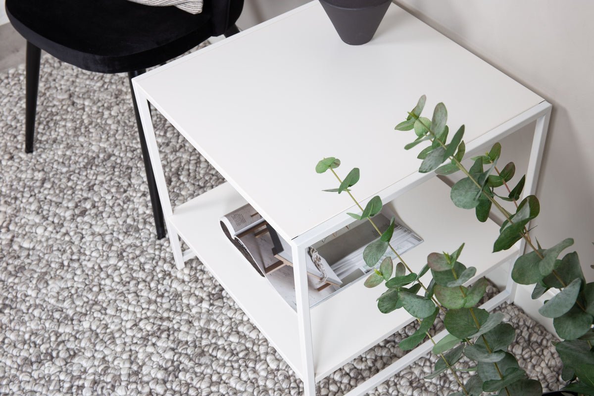 Side table Konsti – in two sizes in White & Black