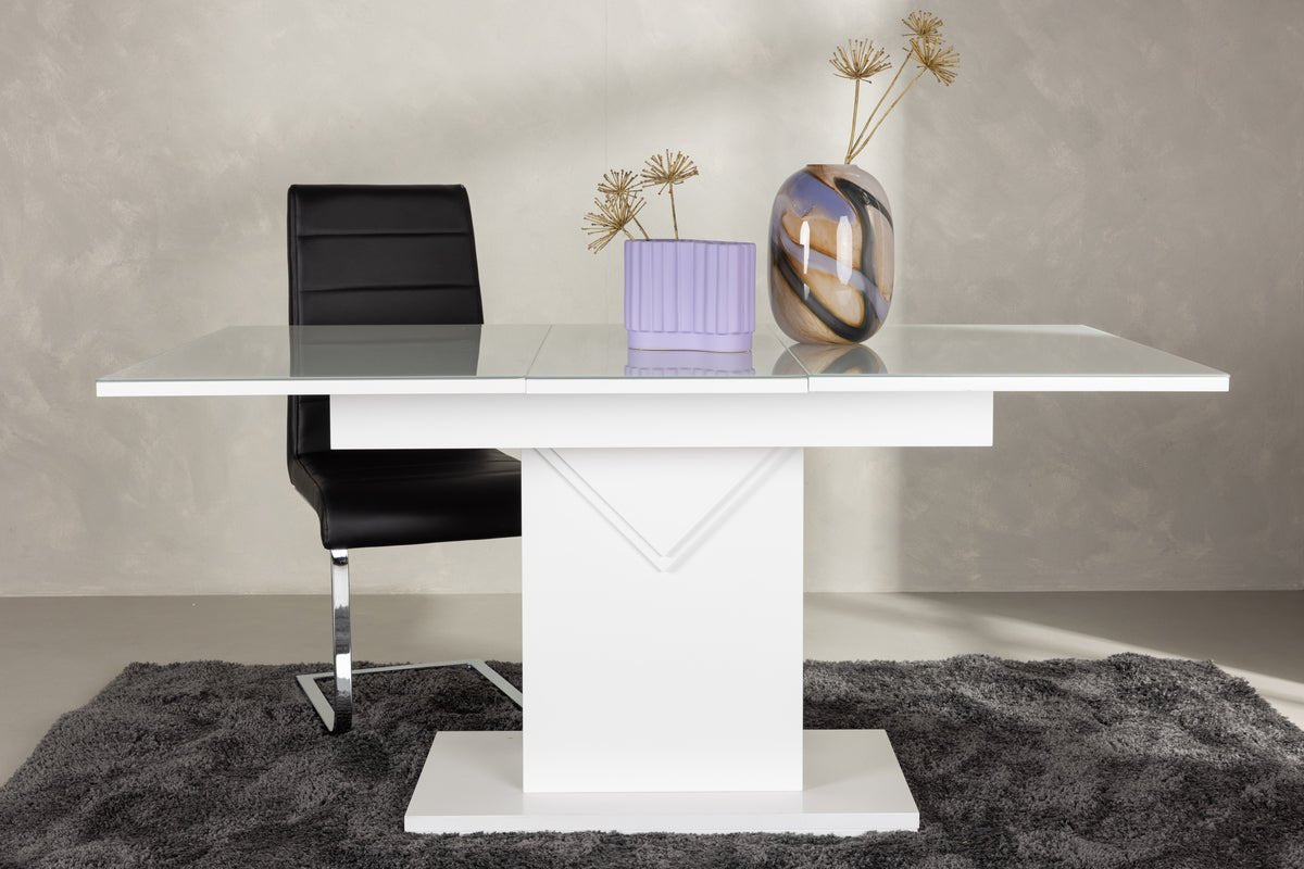 Dining Table Lioren - combines modern design with highest functionality