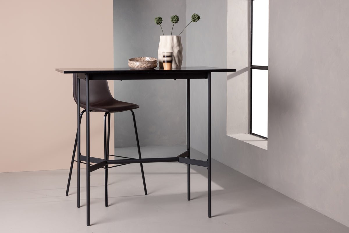 Dining table Maiko - with clean lines and black finish