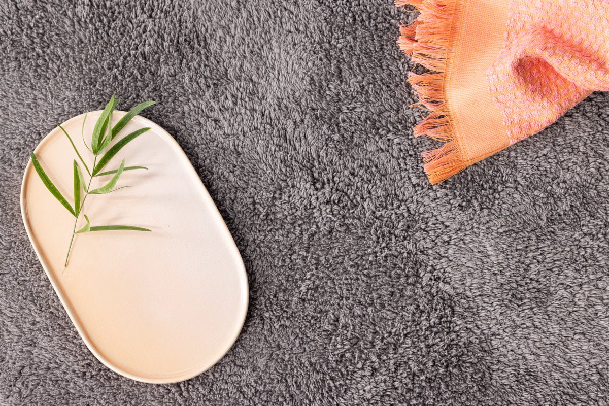 Bath Mat Penida - in round shape made of soft cotton