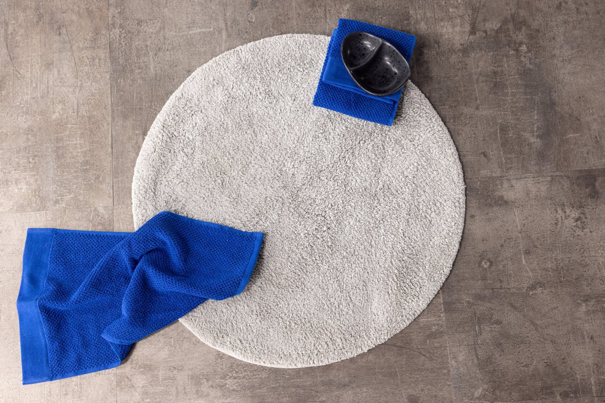 Bath Mat Penida - in round shape made of soft cotton