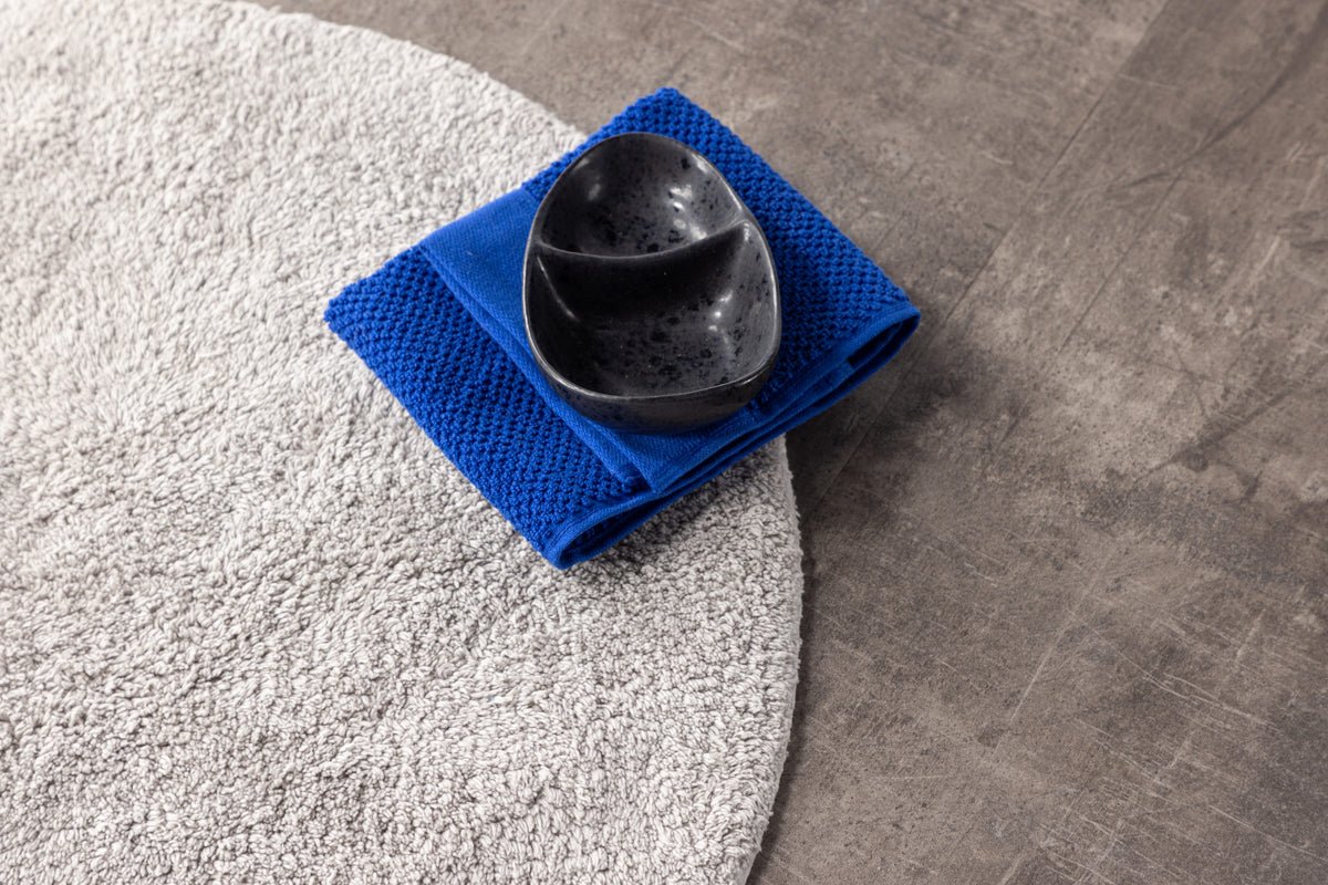 Bath Mat Penida - in round shape made of soft cotton