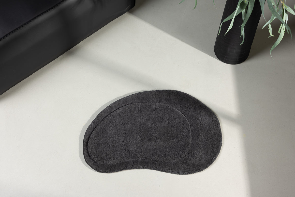 Badematte Aven – aus Wolle in Dunkelgrau