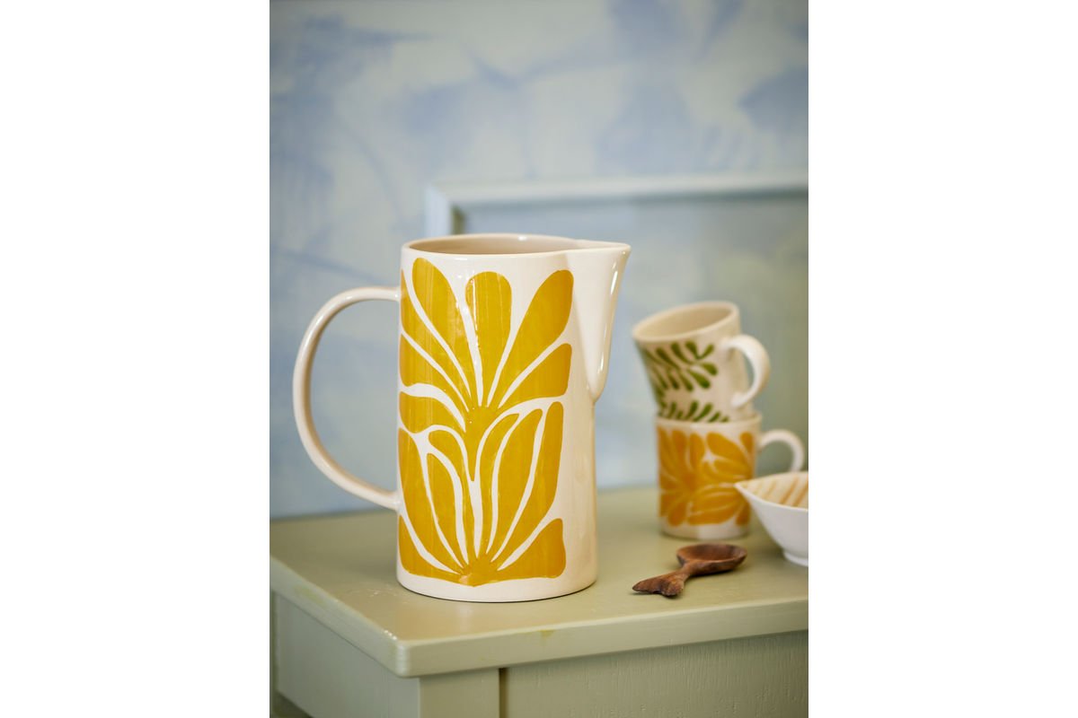 Krug Solis – handbemaltes Steingut in Gelb