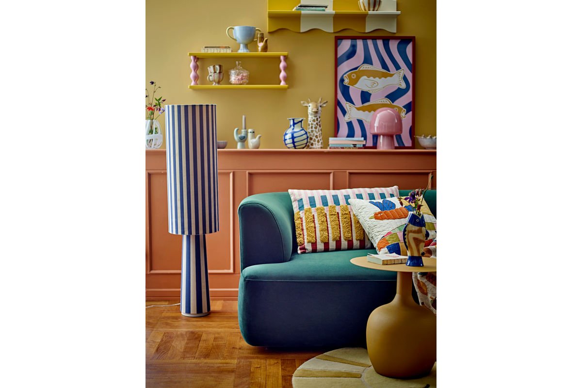 Children's Shelf Lyon – Yellow Wall Shelf with Pink Legs