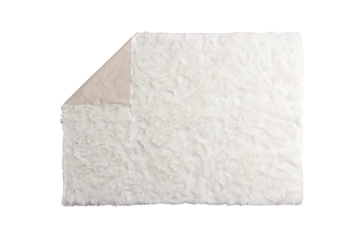 Carpet Levana – fluffy made of polyester & acrylic