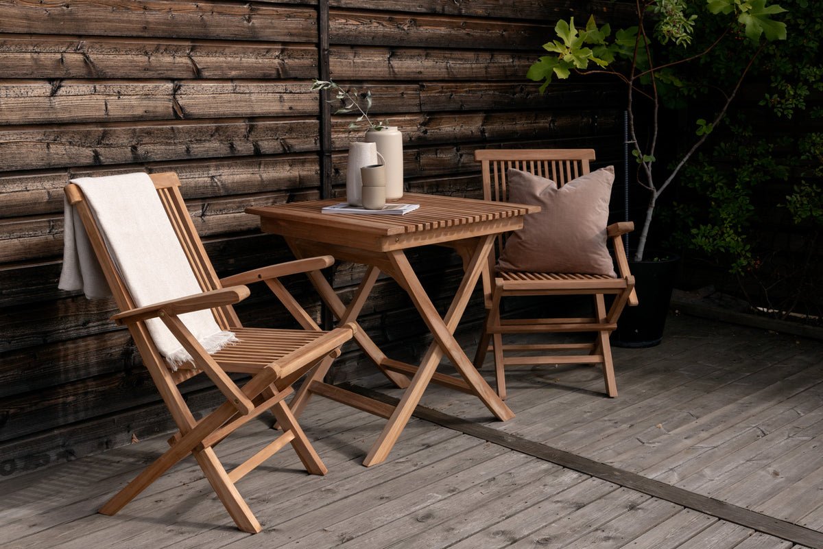 Garden table Taneva - a foldable table made of high-quality teak wood