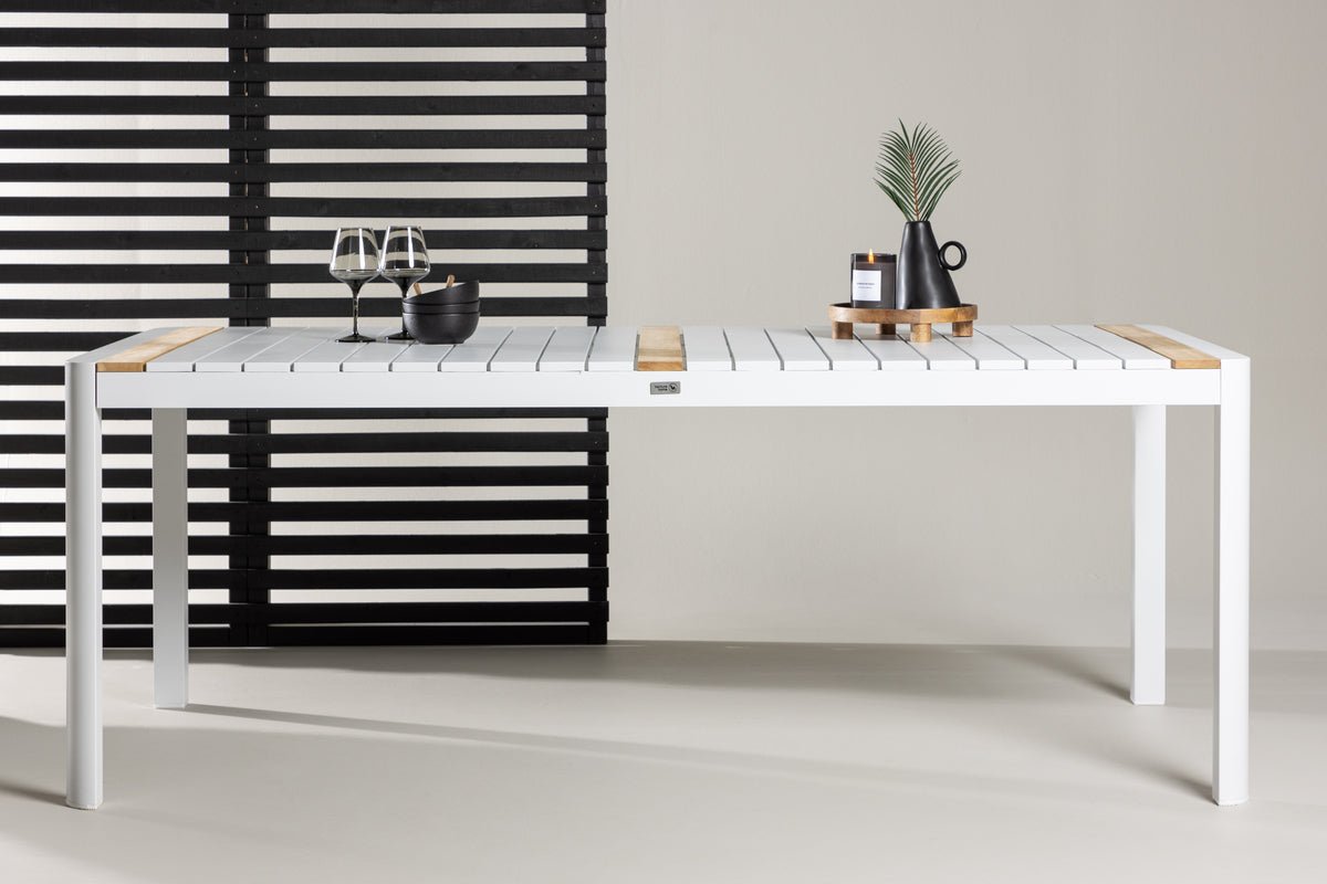 Garden Table Nuru - Teak Wood and Aluminum for Stability and Durability