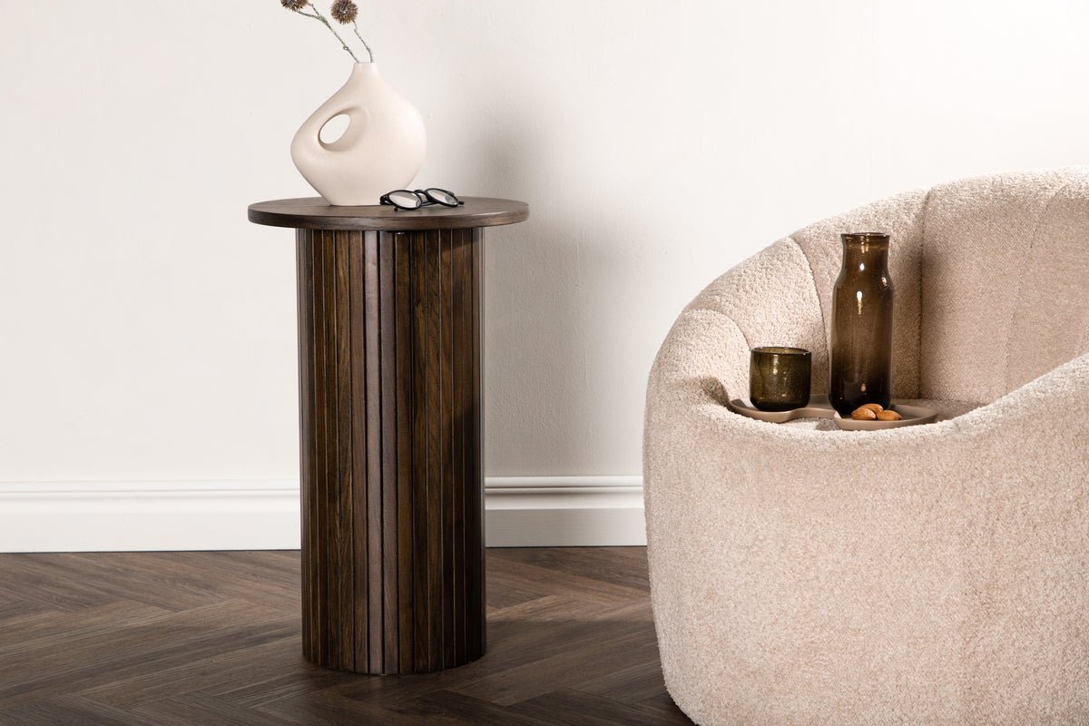 Side Table Nala – modern design with ribbed details
