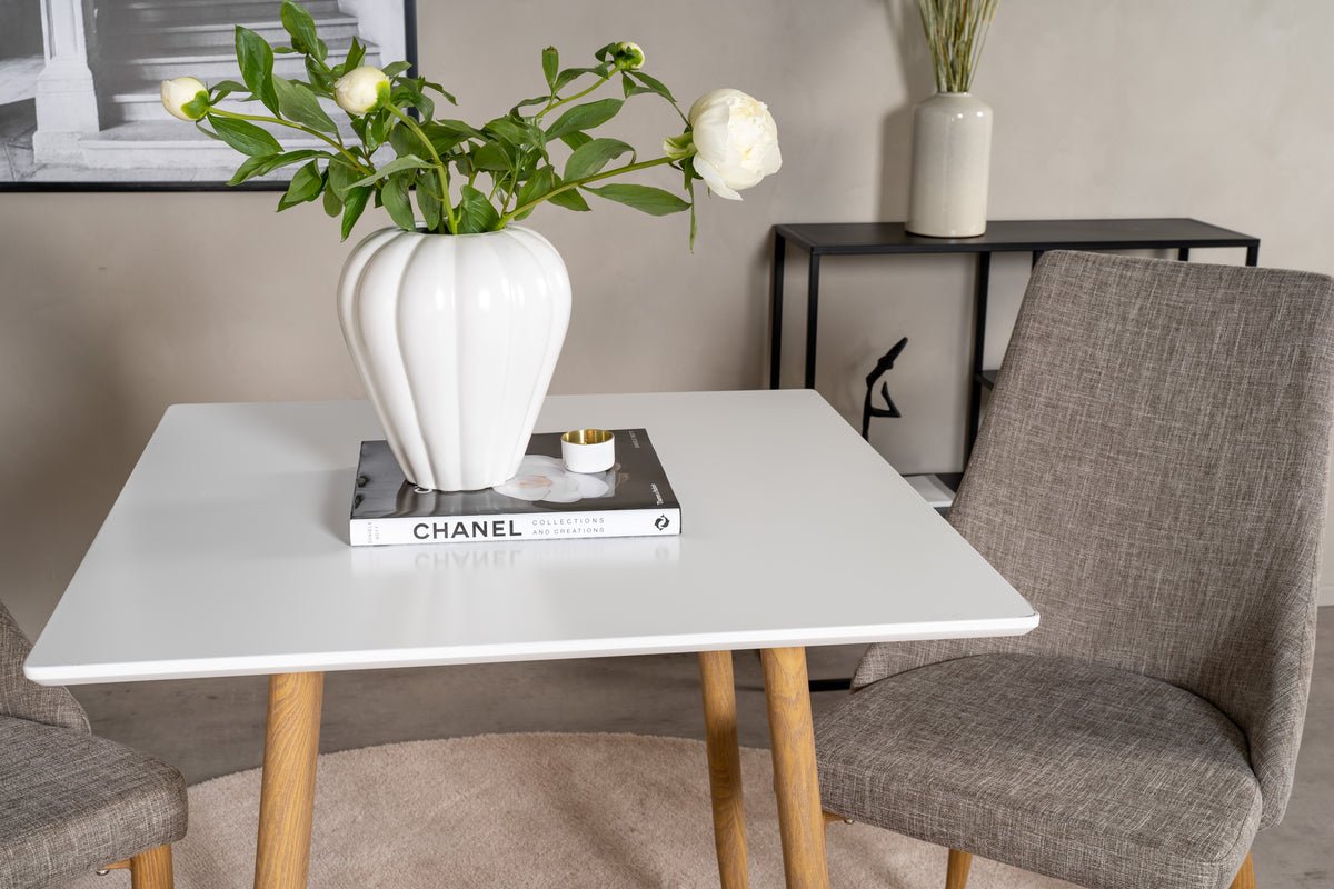 Dining table Lima - combines Scandinavian simplicity with modern elegance