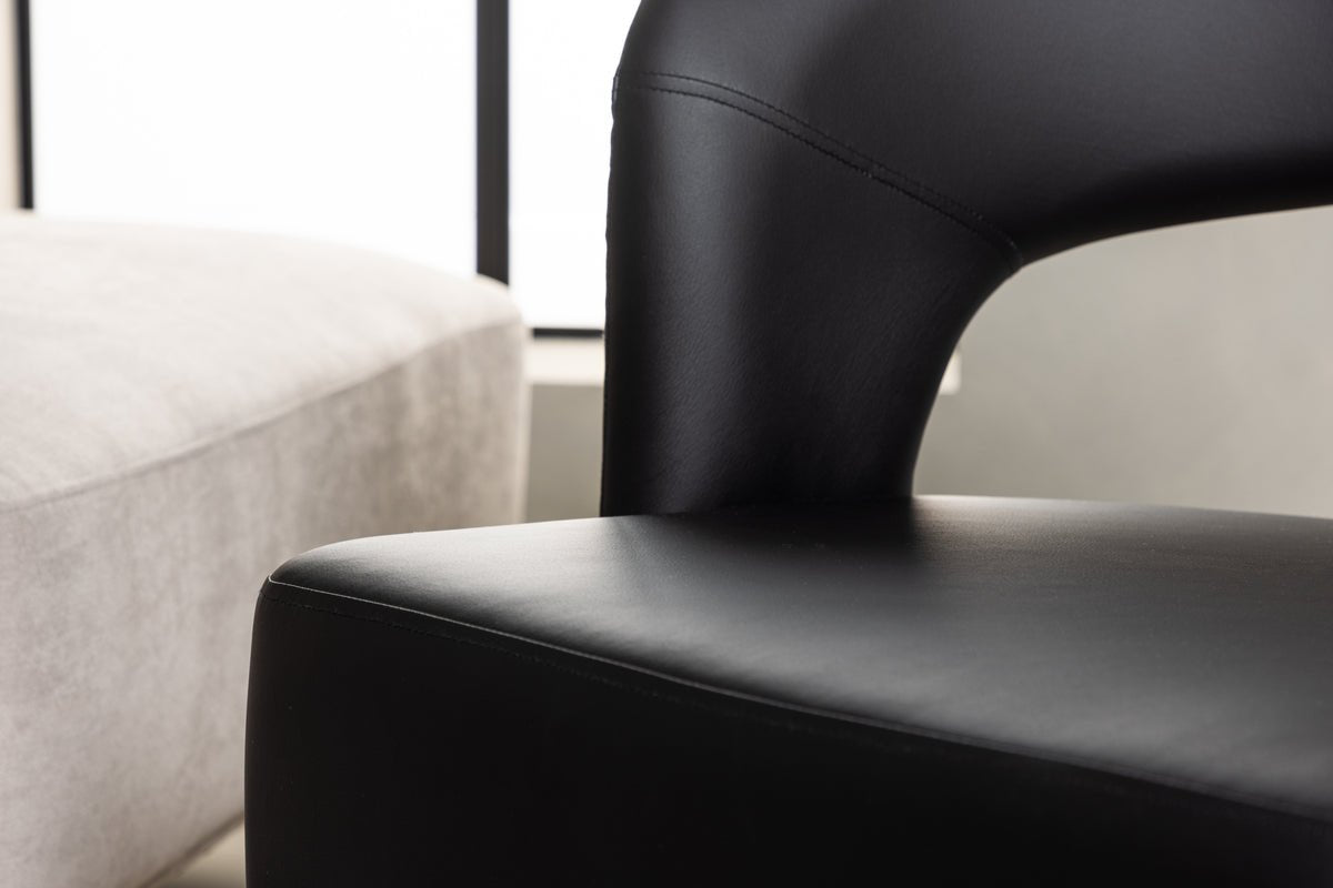Armchair Mundl - Made of black PU with open backrest