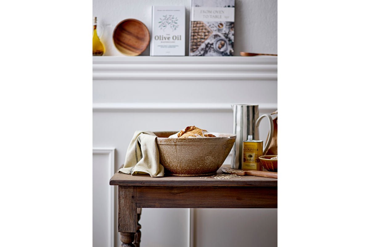 Krug Tiva – handbemaltes Steingut in verschiedenen Farben