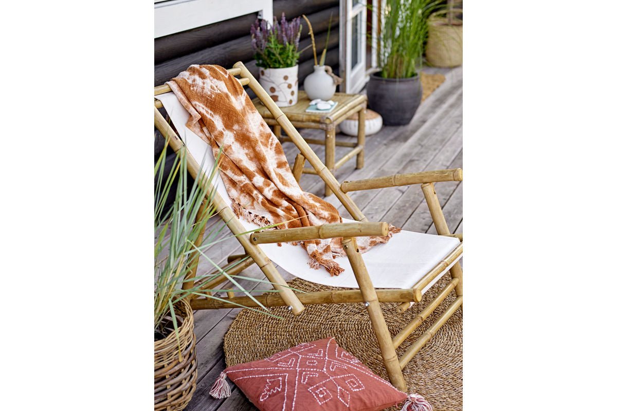 Decorative Flower Pot Ardea – Floral Design in White