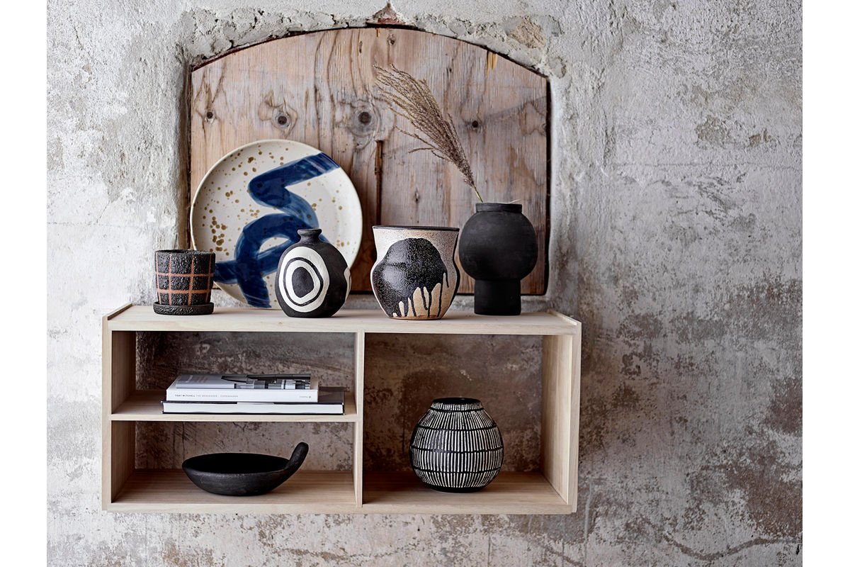 Decorative Flower Pot Arosa – Handcrafted Design in Black