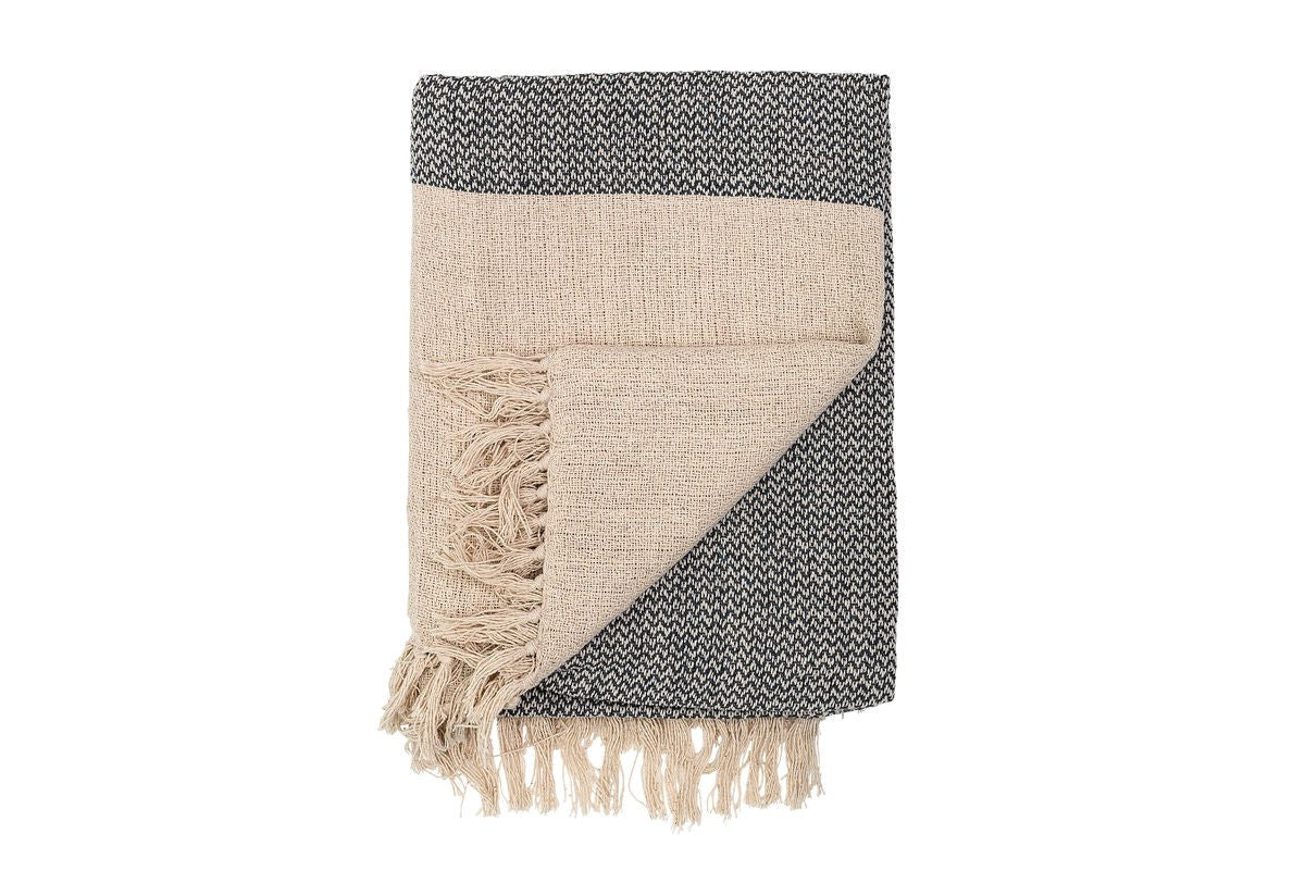 Noa Throw Blanket – Gray, made from recycled cotton