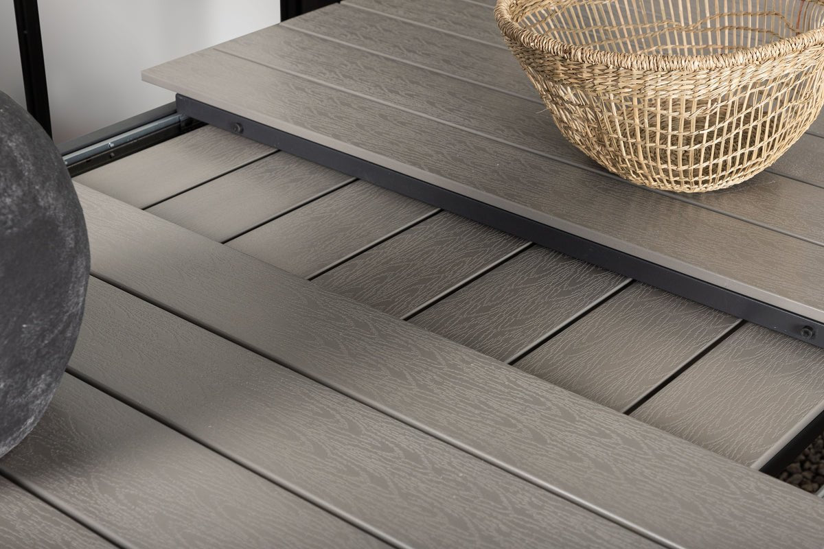 Garden table Kairen - perfect for sociable gatherings outdoors