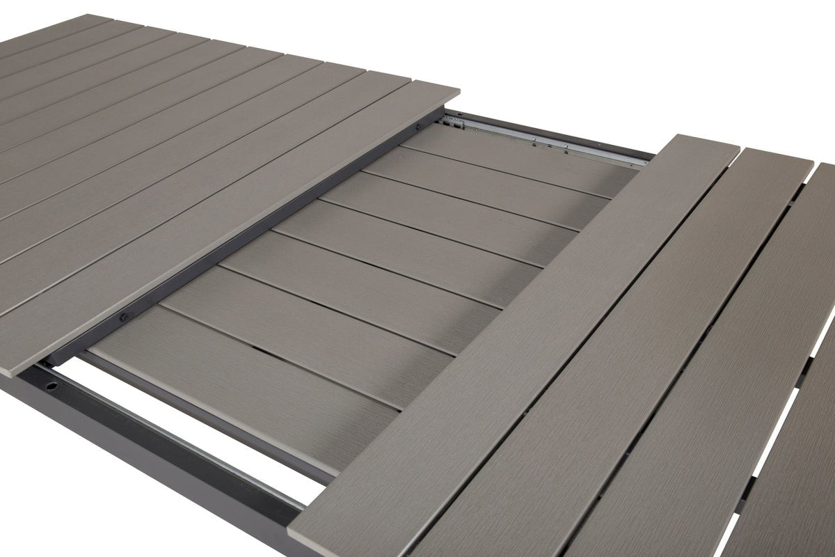 Garden table Kairen - perfect for sociable gatherings outdoors