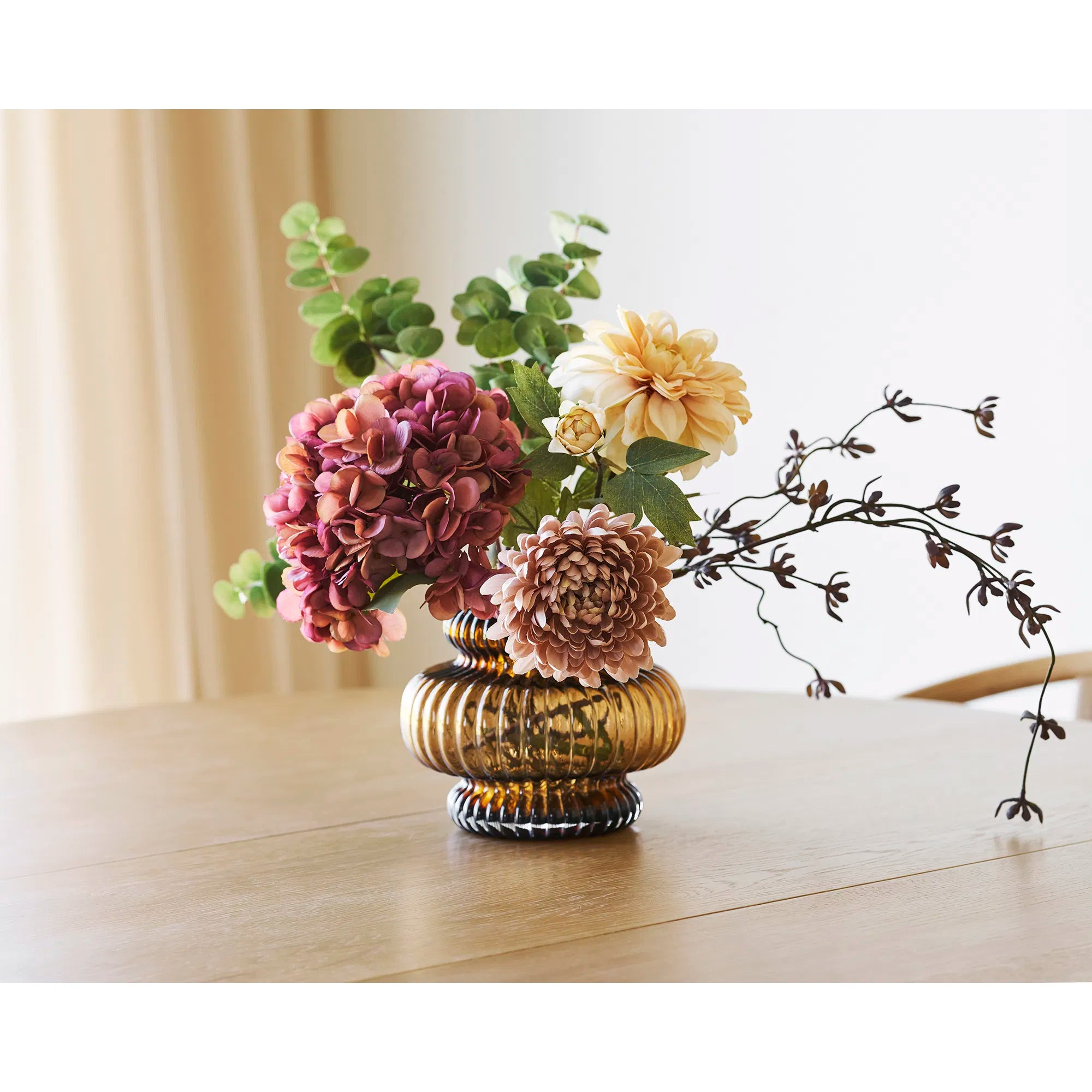 Vase "Clara" – Ribbed Glass in Smoked Brown