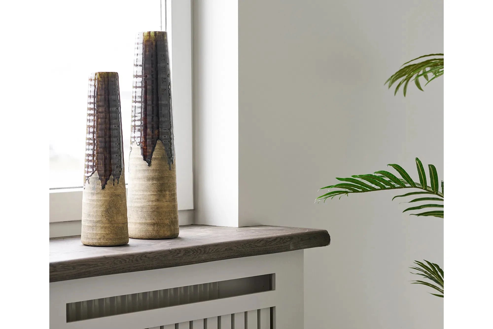 Vase Jorvane - elegant ceramic vase in brown - large