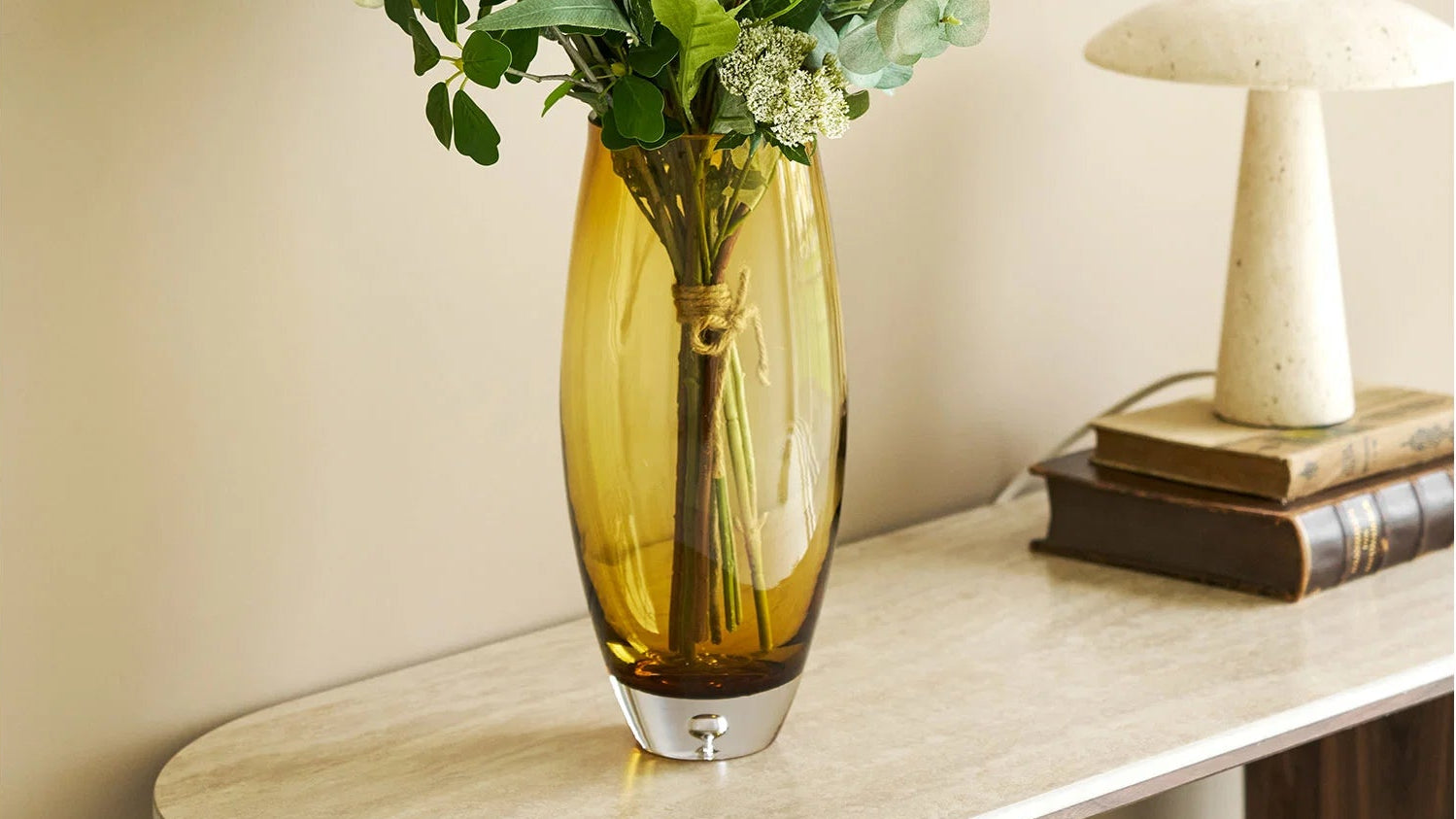 Vase Finn - made of gold-orange glass