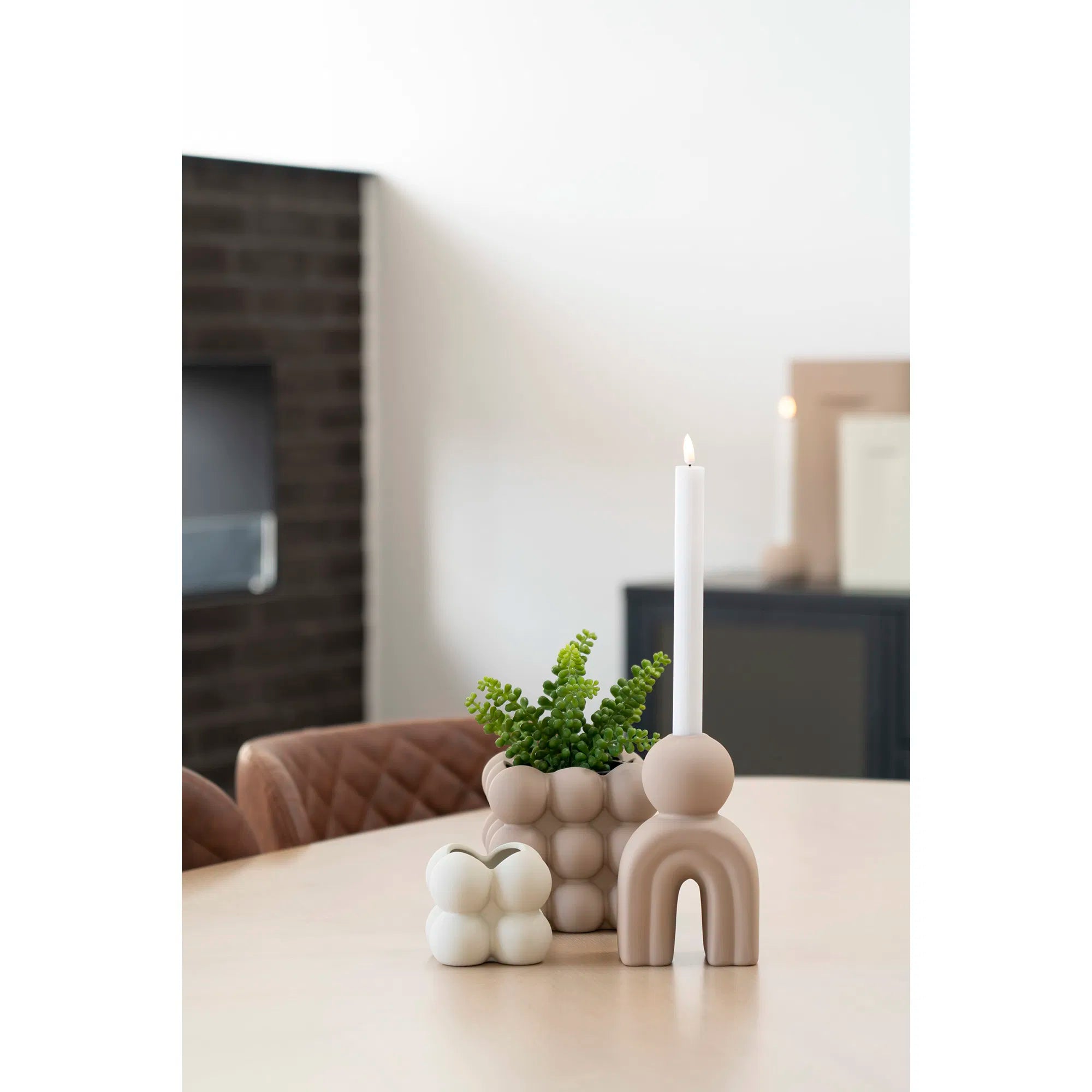 Flowerpot "Caviano" – Playful spherical design made of stoneware