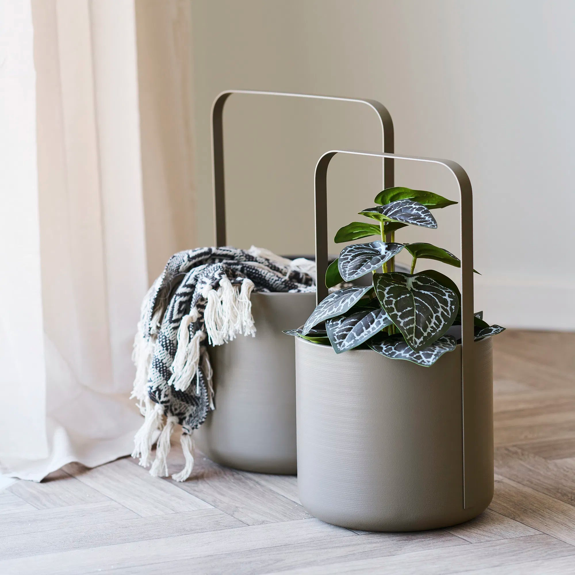 Flowerpot "Arvion" – Set of 2 made of brown steel