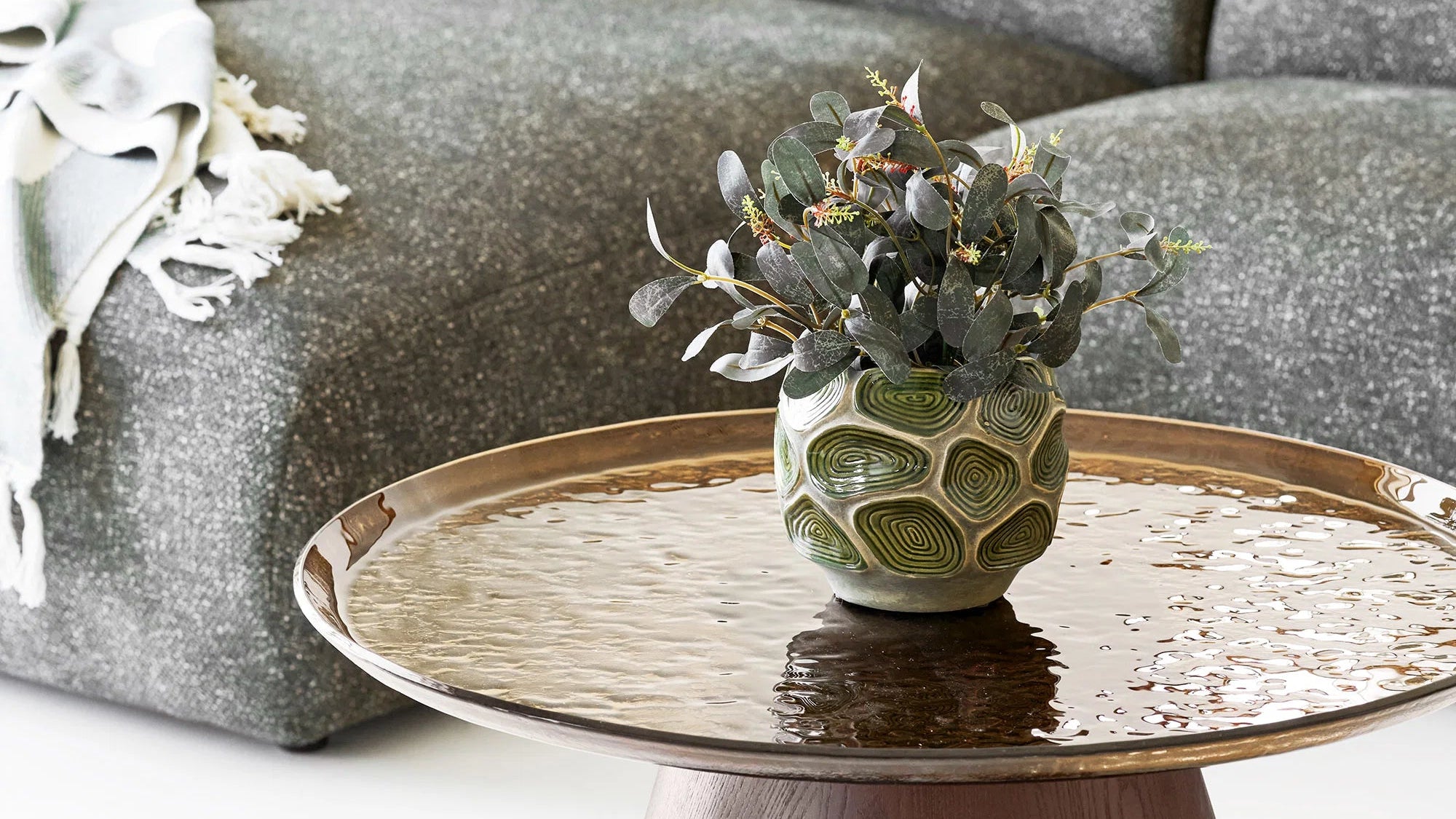 Flower pot Heather - made of dark green terracotta