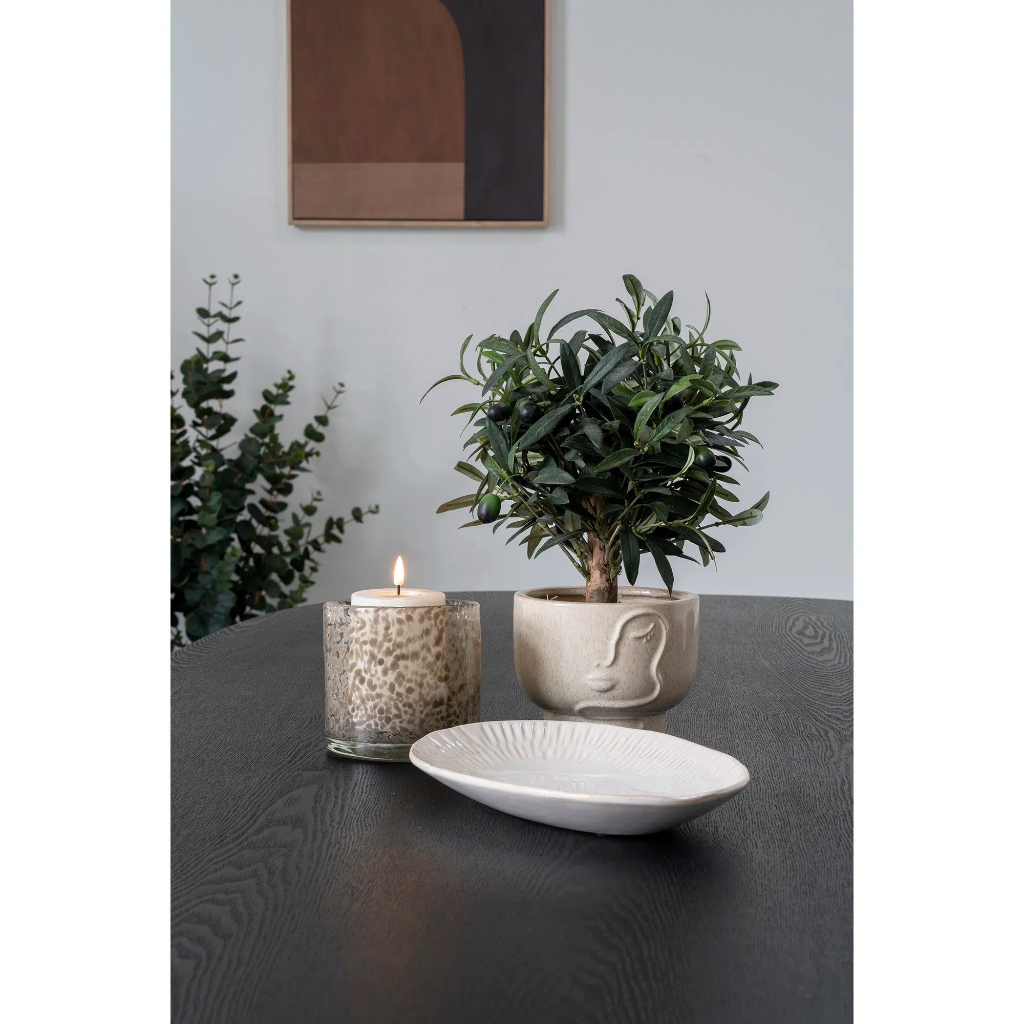 Tablet "Nayra" – White Ceramic Design