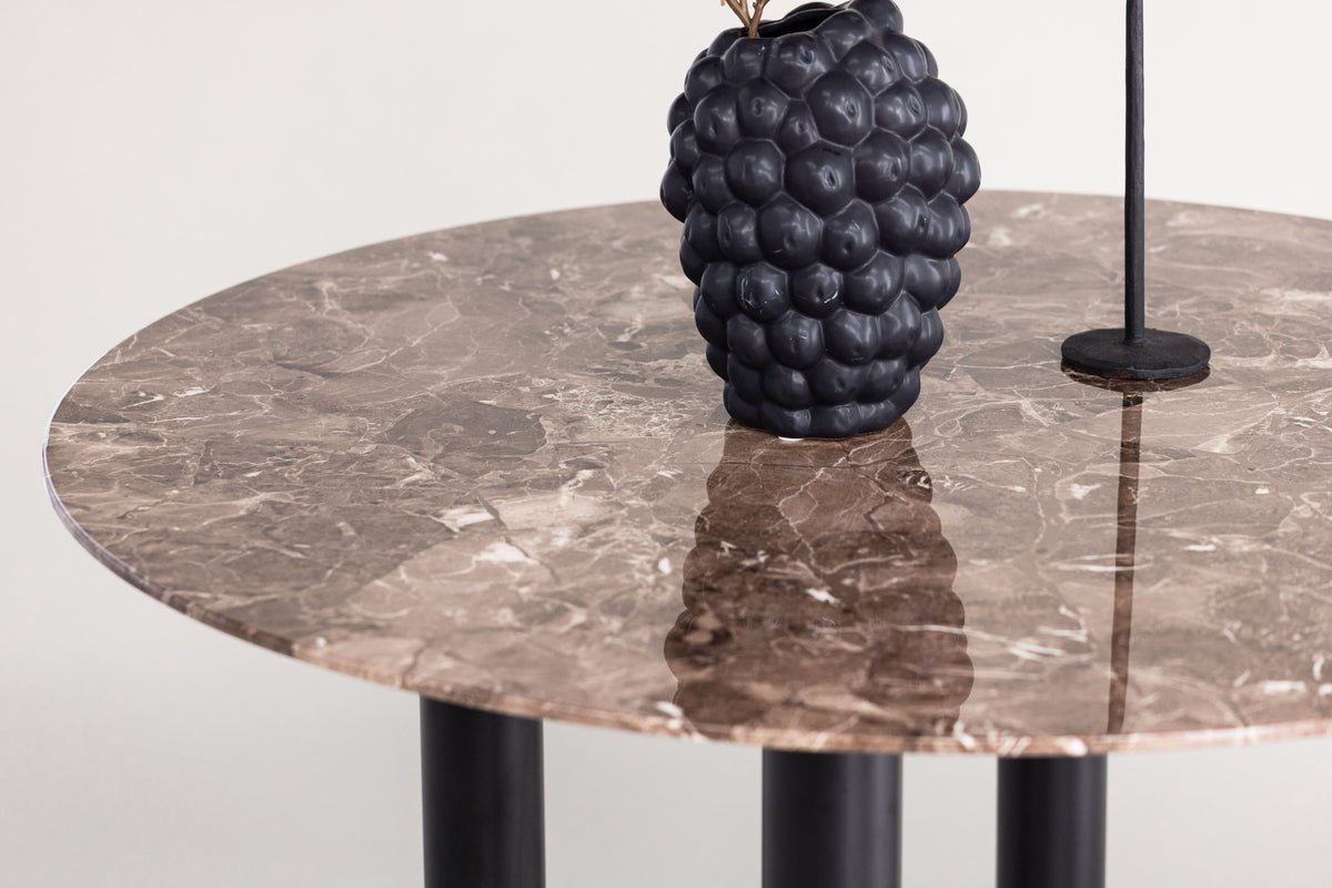 Dining table Compa - round dining table with metal legs and brown glass top