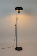 Landon floor lamp – made of iron in Black