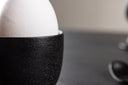 Eierbecher Black Swan - 2er-Set aus schwarzem Porzellan