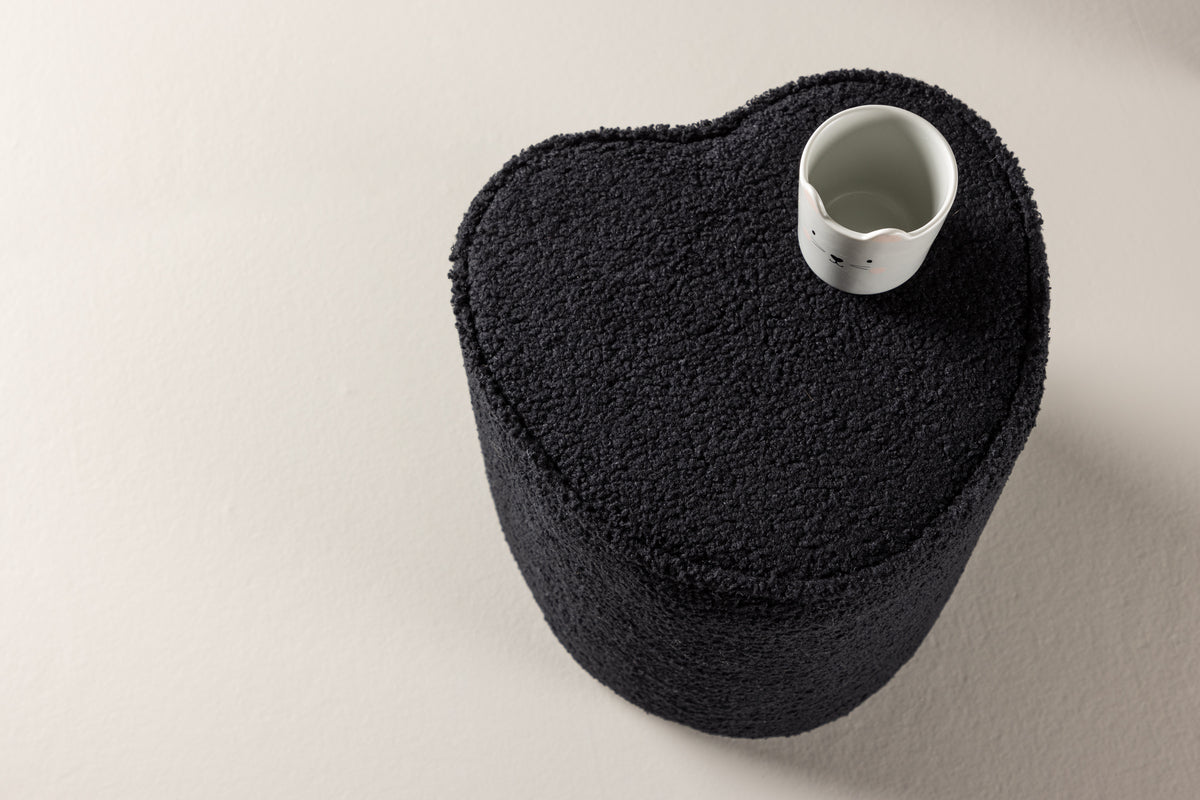 Children's stool Luma – Heart-shaped stool in Black