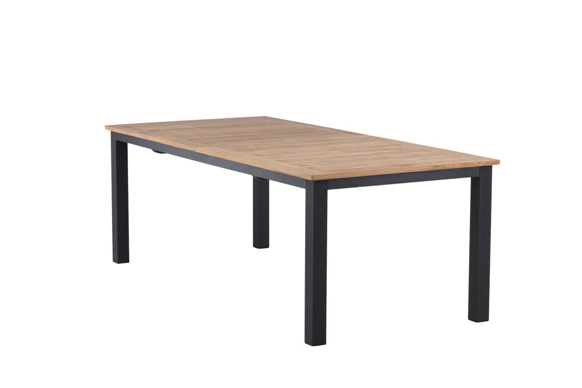 Garden table Lunea - an extendable dining table for outdoors