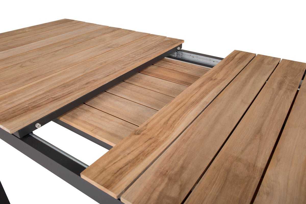 Garden table Caimana - an extendable dining table with a noble teak wood top