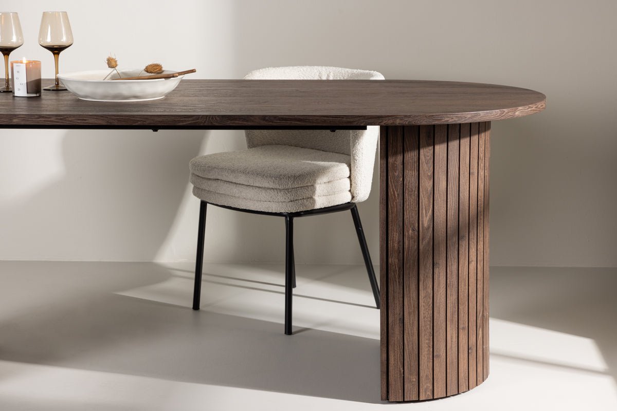 Dining table Maple - combines modern design with durable quality