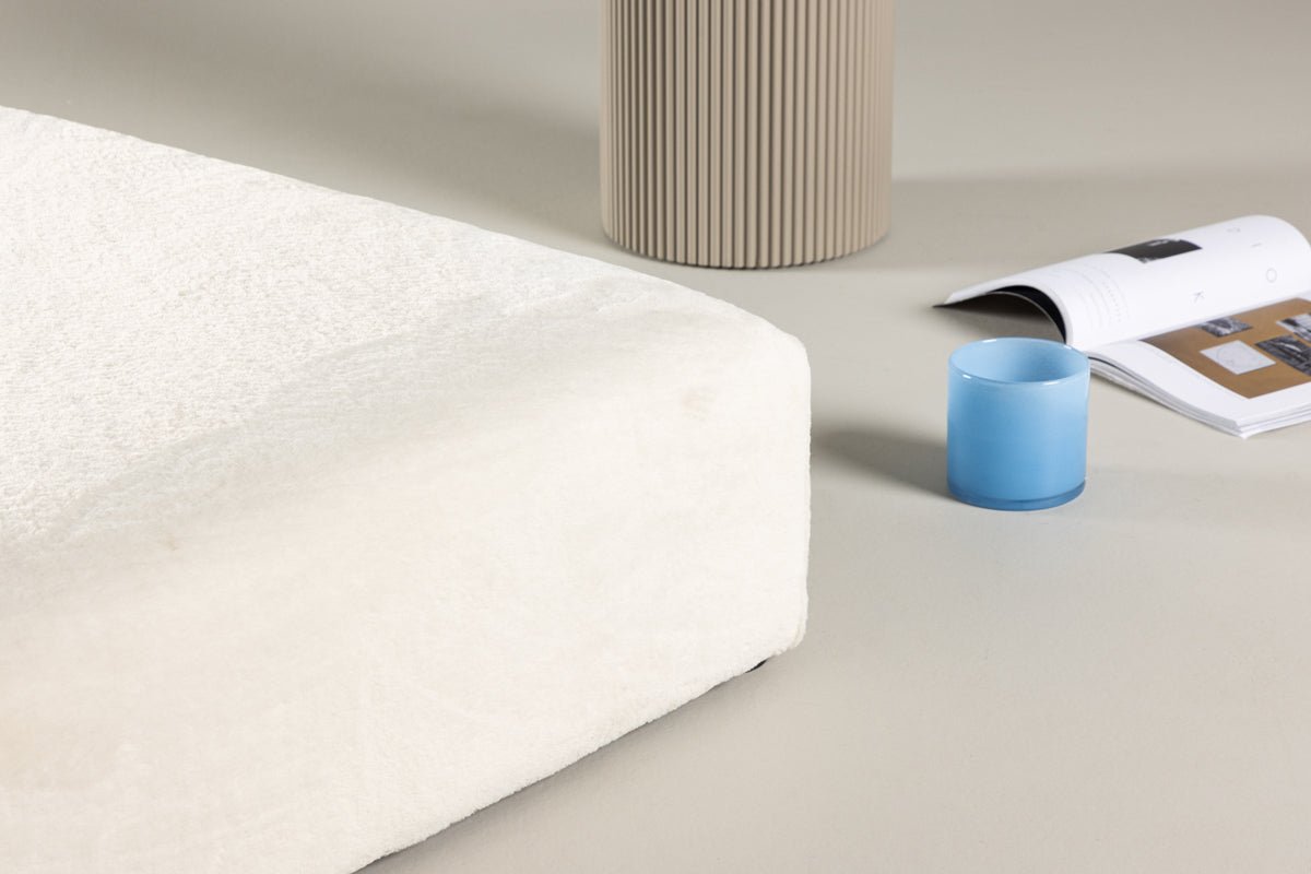 Side Stool Nuvano – Soft Stool made of Fleece in Beige (100 × 100 cm)