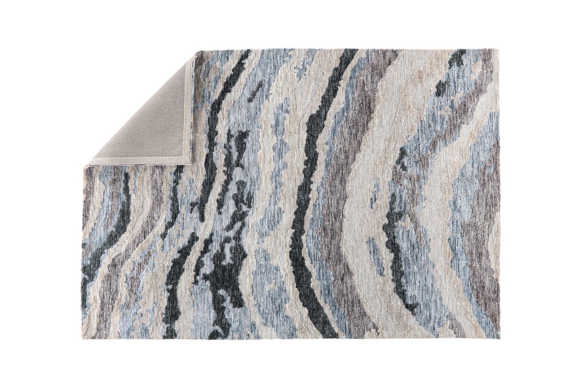 Carpet Eleni – available in two sizes made of polyester