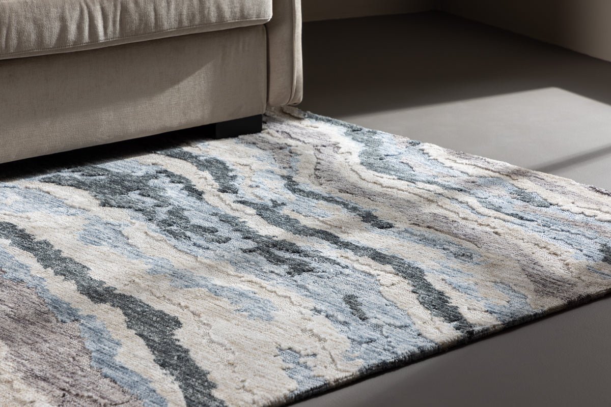 Carpet Eleni – available in two sizes made of polyester