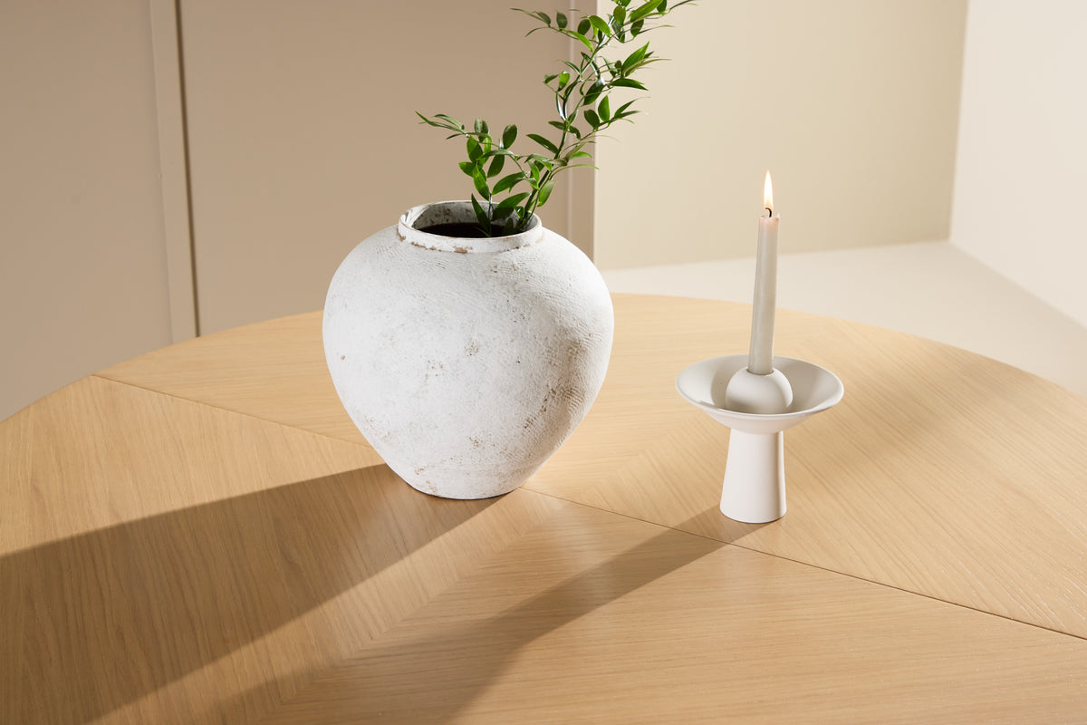 Dining Table Zephyr - the perfect balance between functionality and style