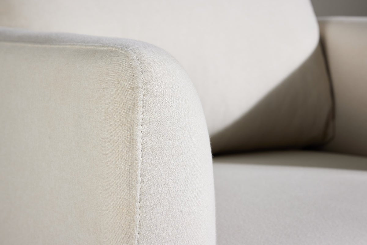 Armchair Cloud - Timeless, bright & comfortable in White