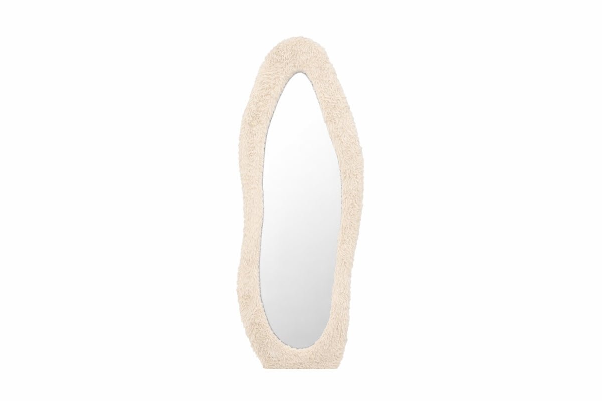 Mirror Hani - with beige faux fur frame & organic shape