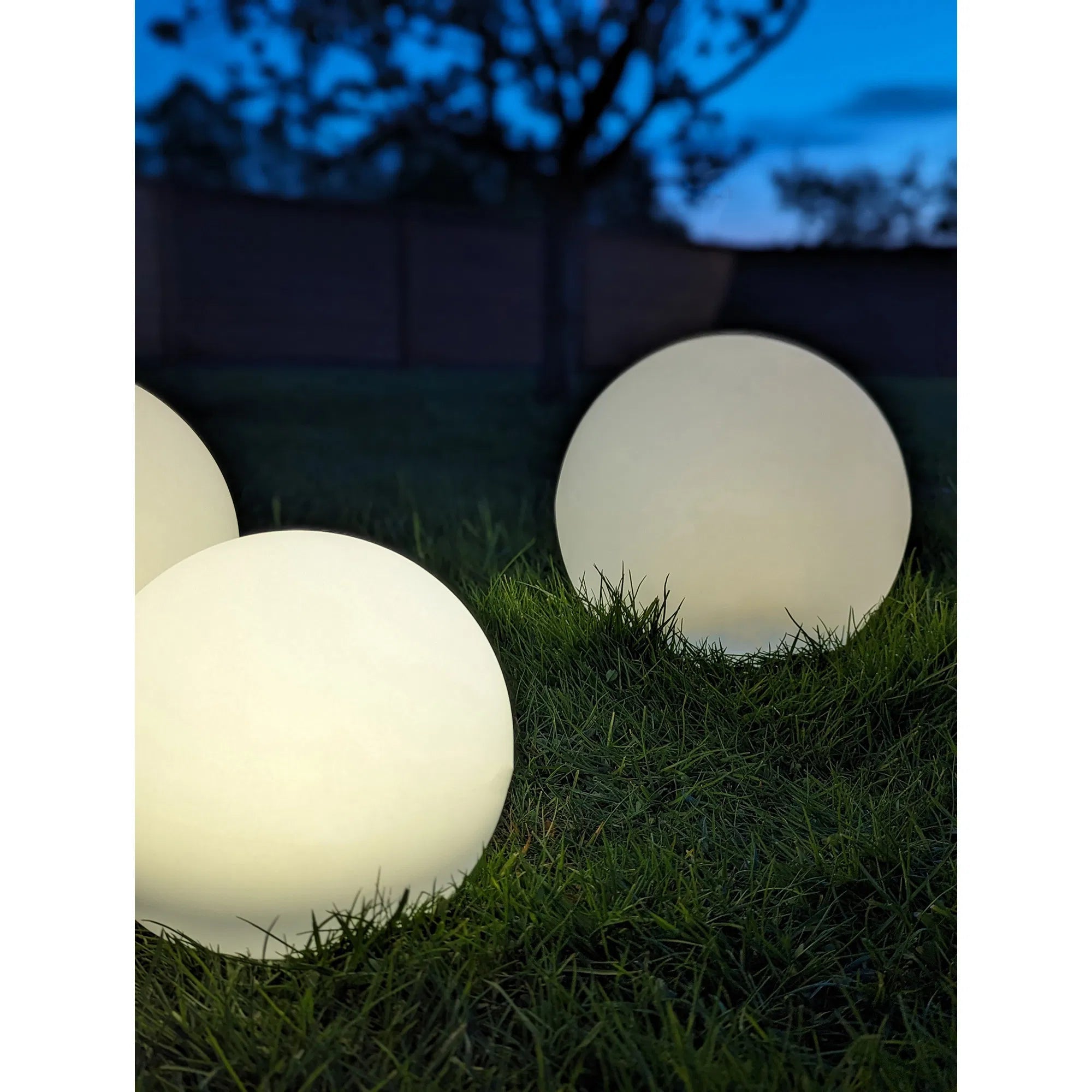 Solar LED Sphere Light Lumina