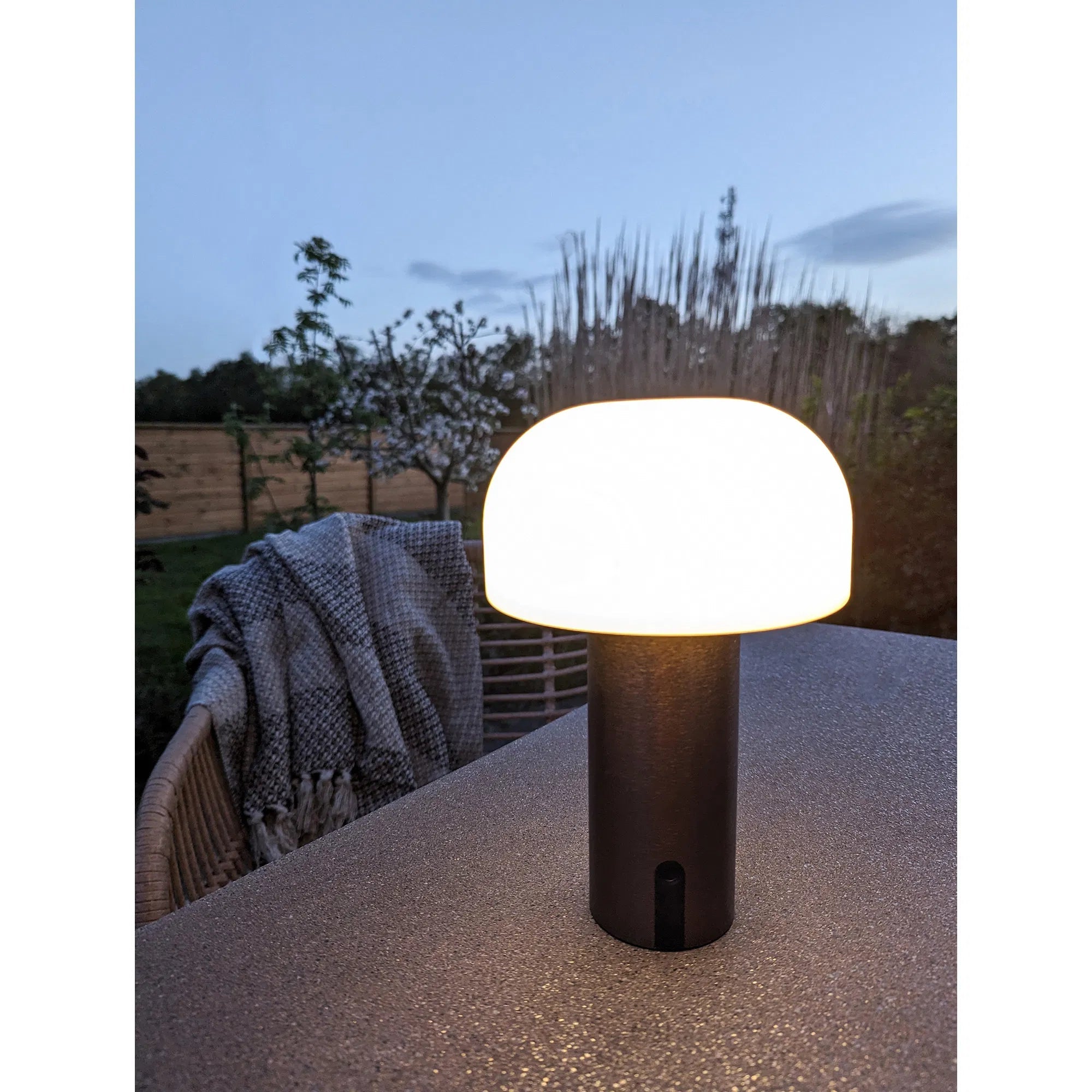 LED Table Lamp Lumea