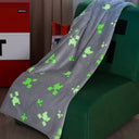 Minecraft Kuscheldecke Glow – mit Glow-in-the-Dark Effekt & weichem Fleece